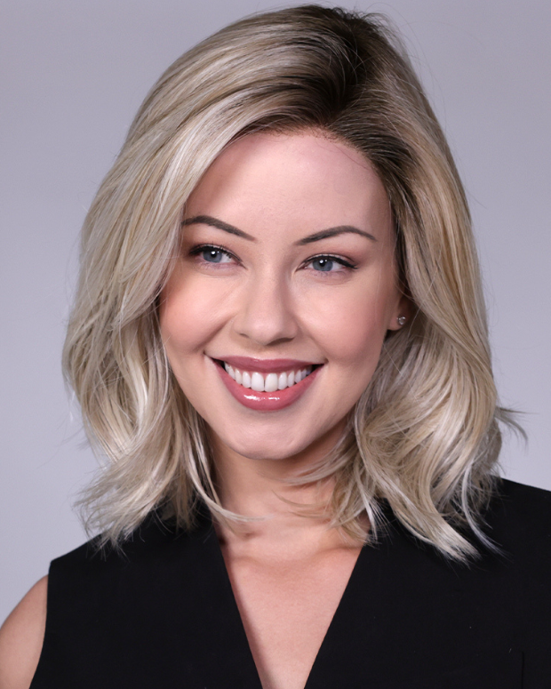 Manhattan CT-1045, By BELLE TRESS WIGS