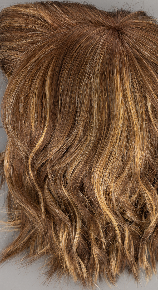 CarmKiss - A variation of Carmelkiss, Medium Brown with Golden Blond Highlights